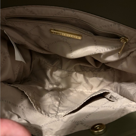 Steve Madden Crossbody Bag - Picture 8 of 8